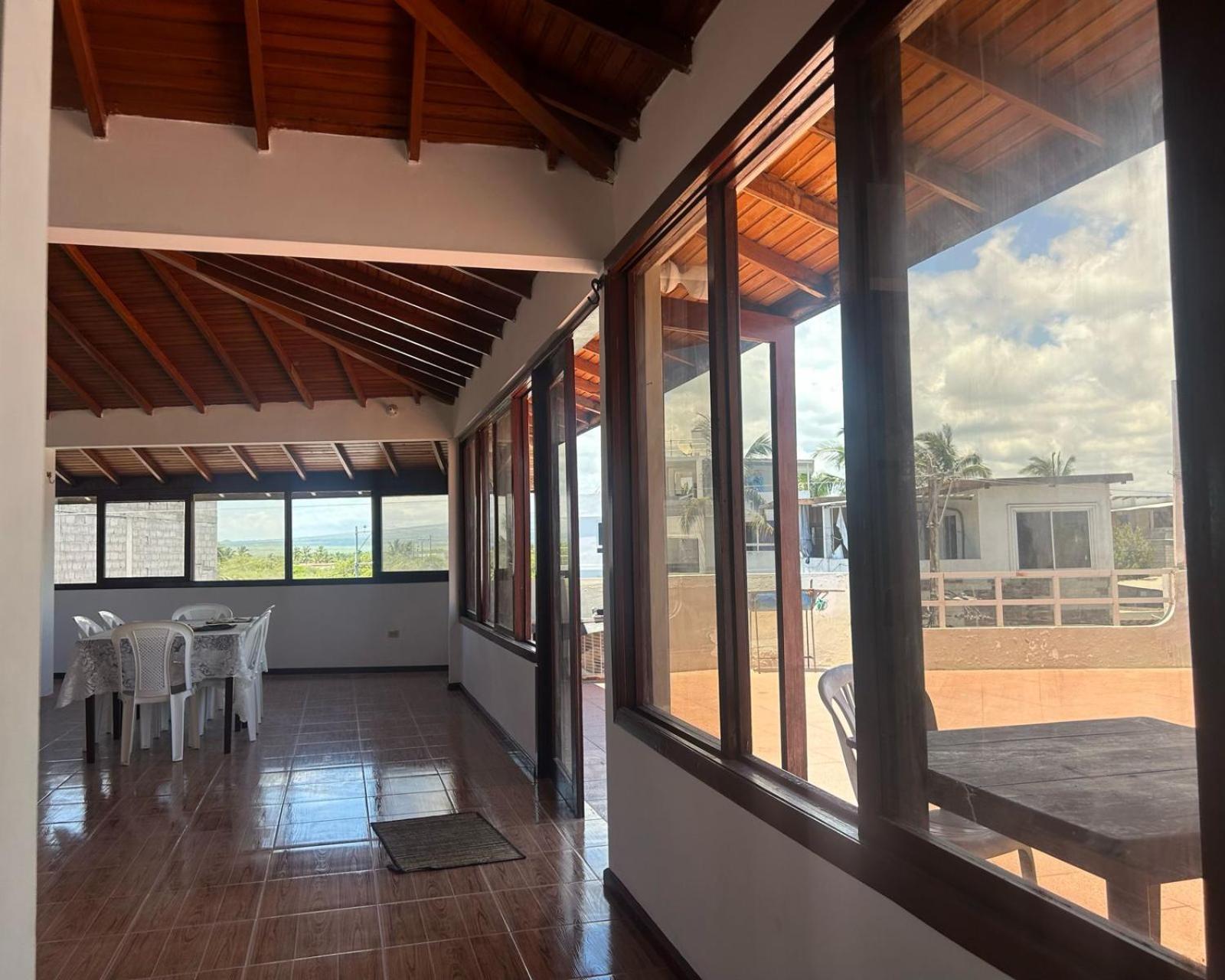 Hotel Isla Del Descanso Puerto Villamil Dış mekan fotoğraf