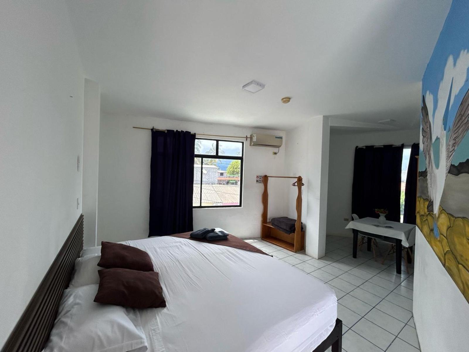 Hotel Isla Del Descanso Puerto Villamil Oda fotoğraf